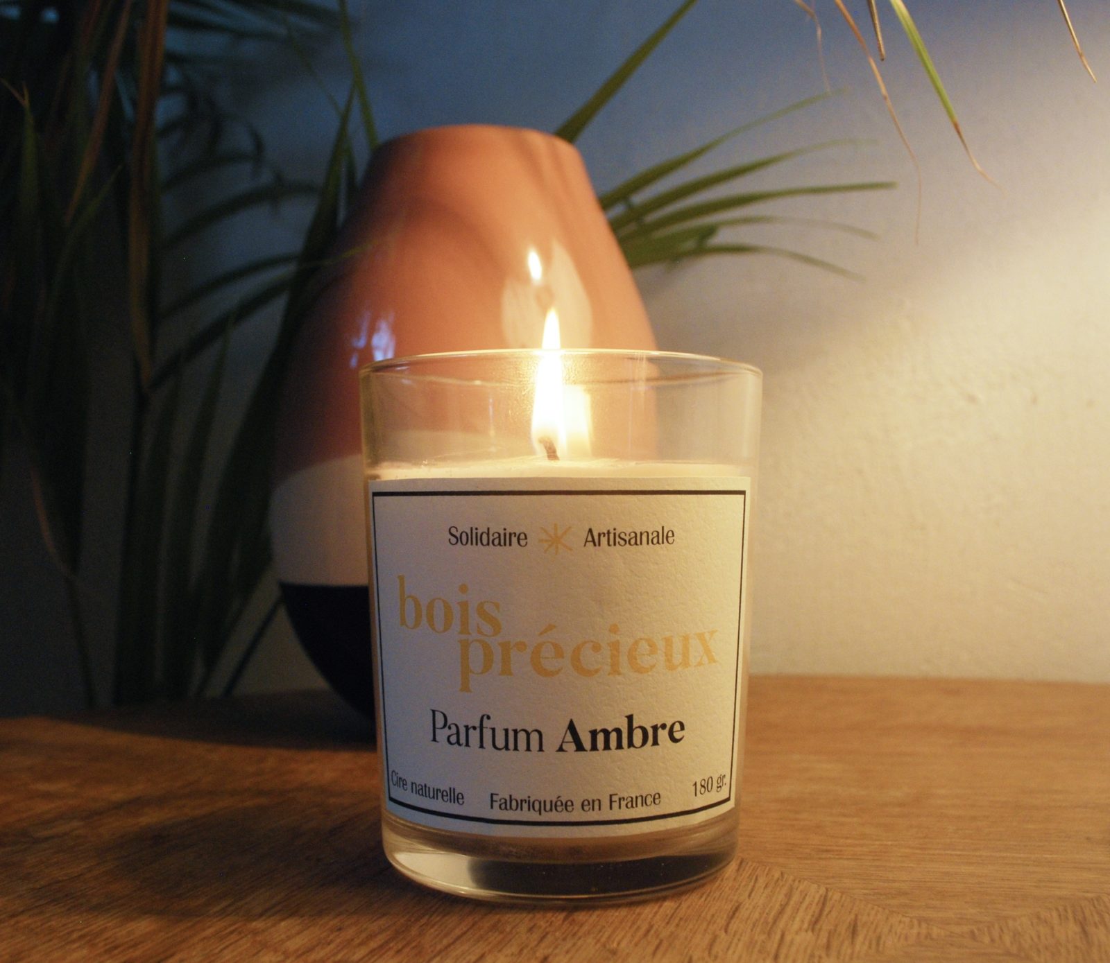 Bougie parfumée Vanille ambre Maël 190 g - Bien-être et senteurs Comptoir de la bougie | Maison de la Presse